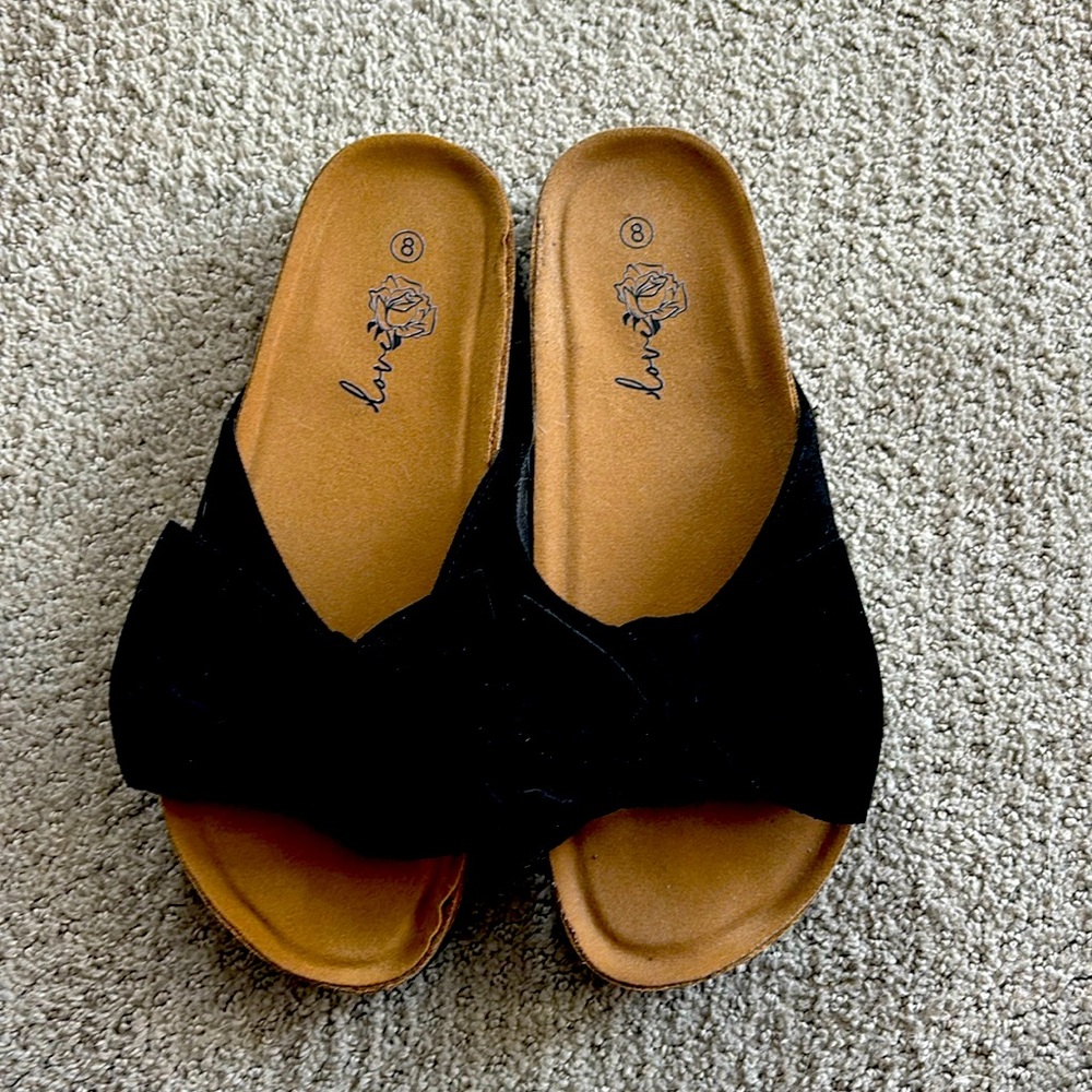 Never worn size 8 slides.